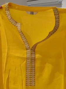 Elegant Yellow Embroidered Kurta