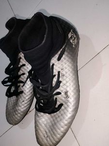 Nivia Oslar Blaze Football Shoes Size 8