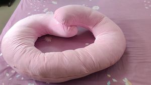 C Shaped Pregnancy &amp; Breast Feeding Pillow