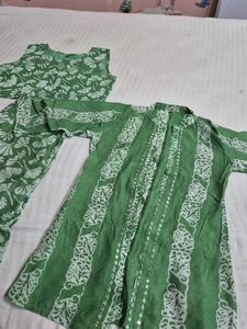 Green Floral Print Set