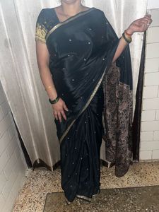 Elegant Black crepe Saree with blouse