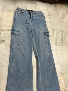 Wide Leg Cargo Jeans