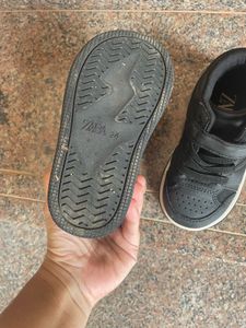 Zara Black High-Top Sneakers