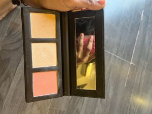 Lakme Absolute Facelift Palette