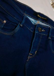 Stylish Dark Skinny Jeans
