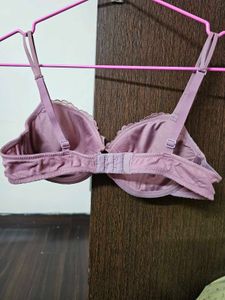 padded underwired bra