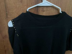 Black Short Sleeve Top