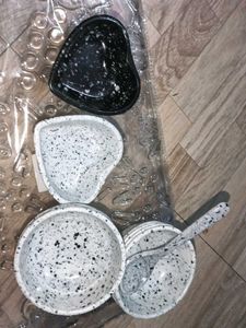 bowls, spoons and heart shape small bowl  avai
