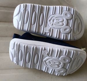 Sports Shoes For Kids - Girls And Boys
