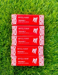 Myglamm Treasure It Suede Matte Lipstick