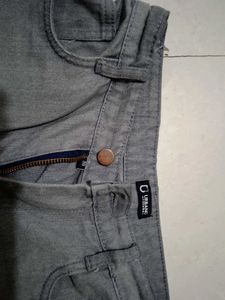 Baggy Grey Jeans