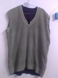 Knitted Vest,used