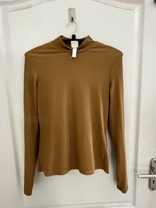 High neck Top