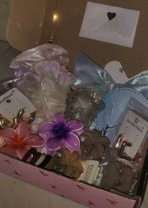 Cute Accessories Hamper