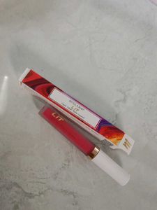 HILARYRHODA Make-up Brushes + A Free Lipstick