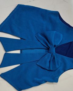 cute bow top 🦋