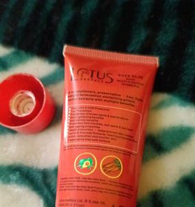 Lotus Herbals Safe Sun SPF 50