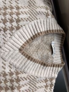 Patterned V-Neck oversized Sweater