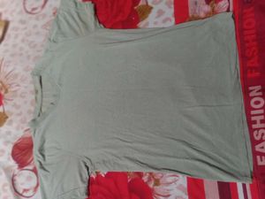 3 Girls T-shirt 👕