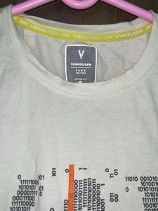Van Heusen Graphic Print Tee Totally New