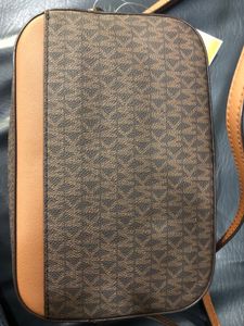 Michael Kors Jet Set Handbag