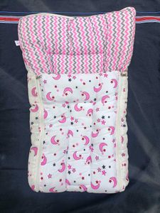 Baby sleeping bag and carry nest