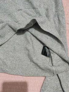 H&amp;M Gray Cropped Sweater