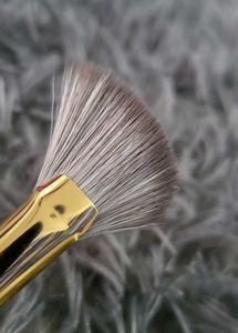 Me-On Brush Master