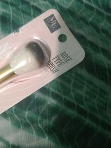 Rose Type Brush