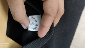 Cute Colorblock Sleeve Top