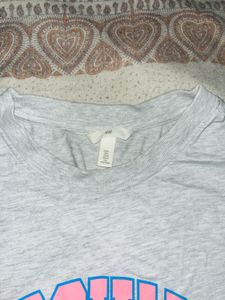 H&amp;M Brooklyn Graphic Tee - Size Medium