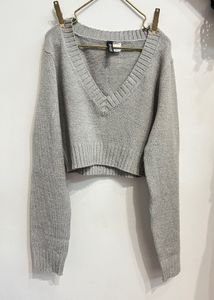 H&amp;M Grey Cropped Pullover