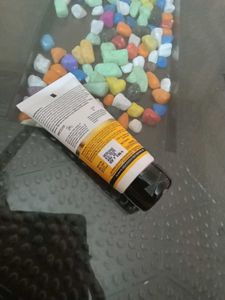 Dr. Sheth&#39;s Haldi &amp; Hyaluronic Acid Sunscreen