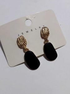 Korean cool Heart &amp; Pearl Earrings - Brand New 🌟