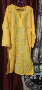 chikankari cotton kurti