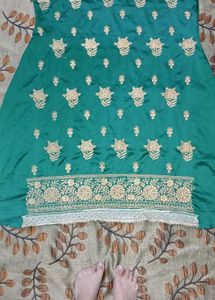 Green kurta pajama