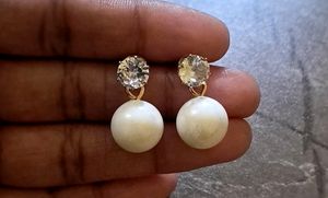 Pearl Earring With White Stone