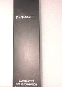MAC Matchmaster Foundation Nc35