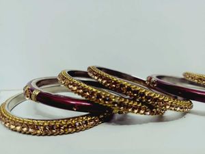 All Are Same Size 2-4 Bangles