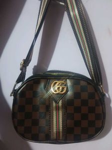 Gucci Sling Bag 💓