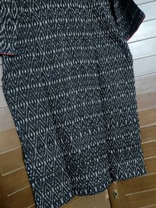 Women Black Printed Elegant Kurta