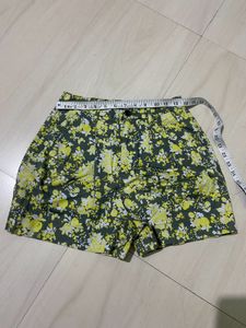 Floral Halfpant