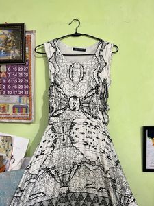Unique Print Sleeveless Dress