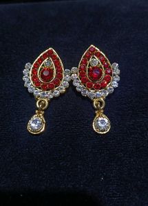 Red &amp; Gold toned pearl stoned Jewelery Set