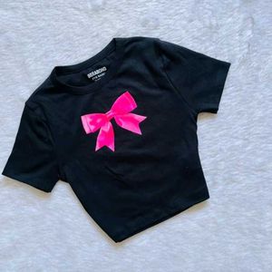 Black cropped Tee with Pink Bow