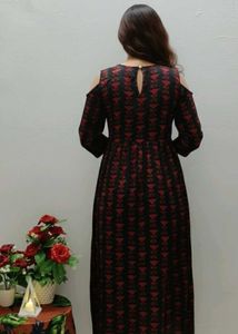 Elegant Black &amp; Red Maxi Cold Shoulder Dress