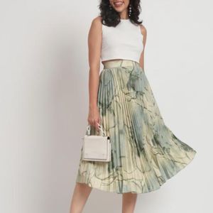 Floral Print Pleated Midi Skirt