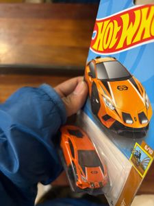 Hot Wheels Lamborghini Huracan Sterrato