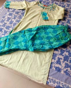 Embroidered Kurta Set