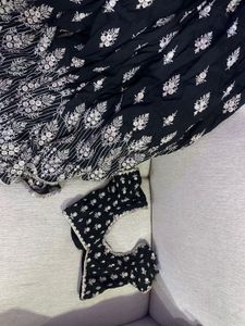 Mulmul Black lehanga